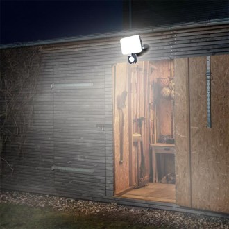 NEDES - Venkovní černý LED reflektor s PIR senzorem 30W / 4000K - LF7023S