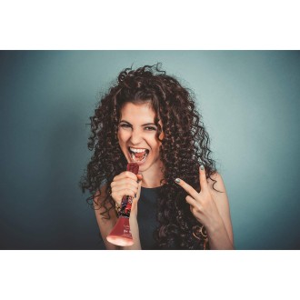 Bezdrátový karaoke mikrofon The Voice s vestavěným reproduktorem a světelnými efekty