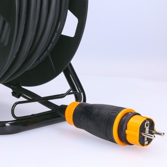 Solight prodlužovací přívod na bubnu, 4 zásuvky, venkovní, 50m gumový kabel, 3x 1,5mm2, IP44