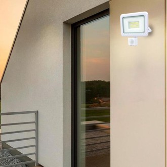 NEDES - LED bílý reflektor 20W / 4000K - LF0122S