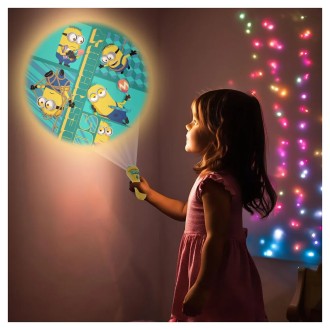 Baterka s projektorem Mimoni