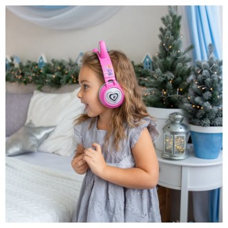 Bezdrátová sluchátka Barbie se svítícími kočičími oušky