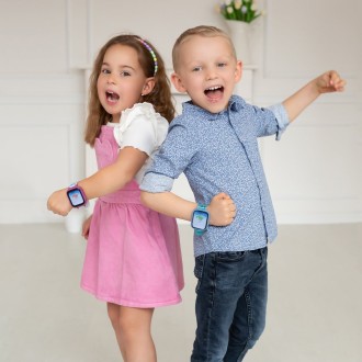 LED hodinky Gábinin kouzelný domek