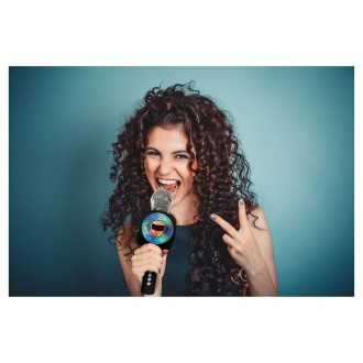 Bezdrátový karaoke mikrofon iParty s vestavěným reproduktorem a světelnými efekty