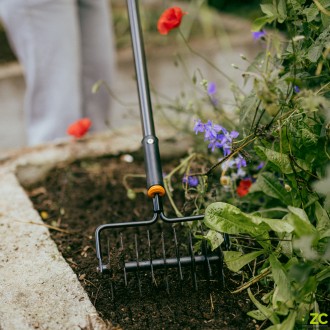 Provzdušňovač trávníku OneClick - 1080688 - Fiskars