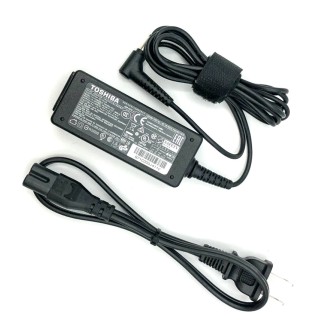 Toshiba 45W Originál adaptér