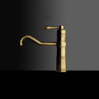 Chambord Clemence Antický bronz